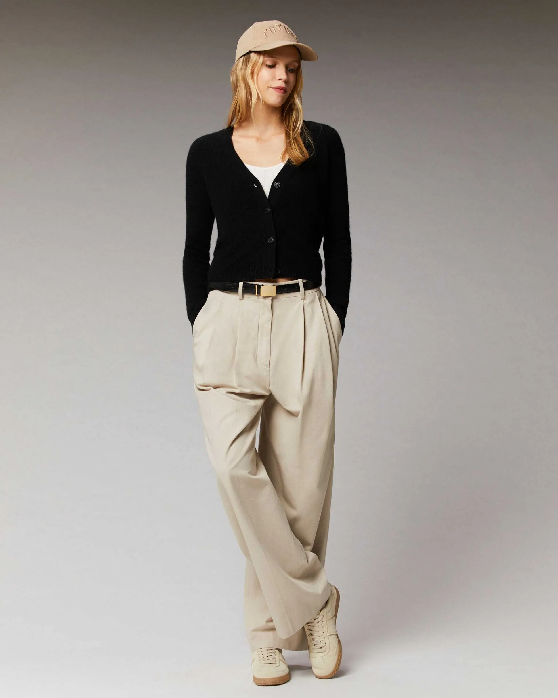 Pull Cardigan Uni Light