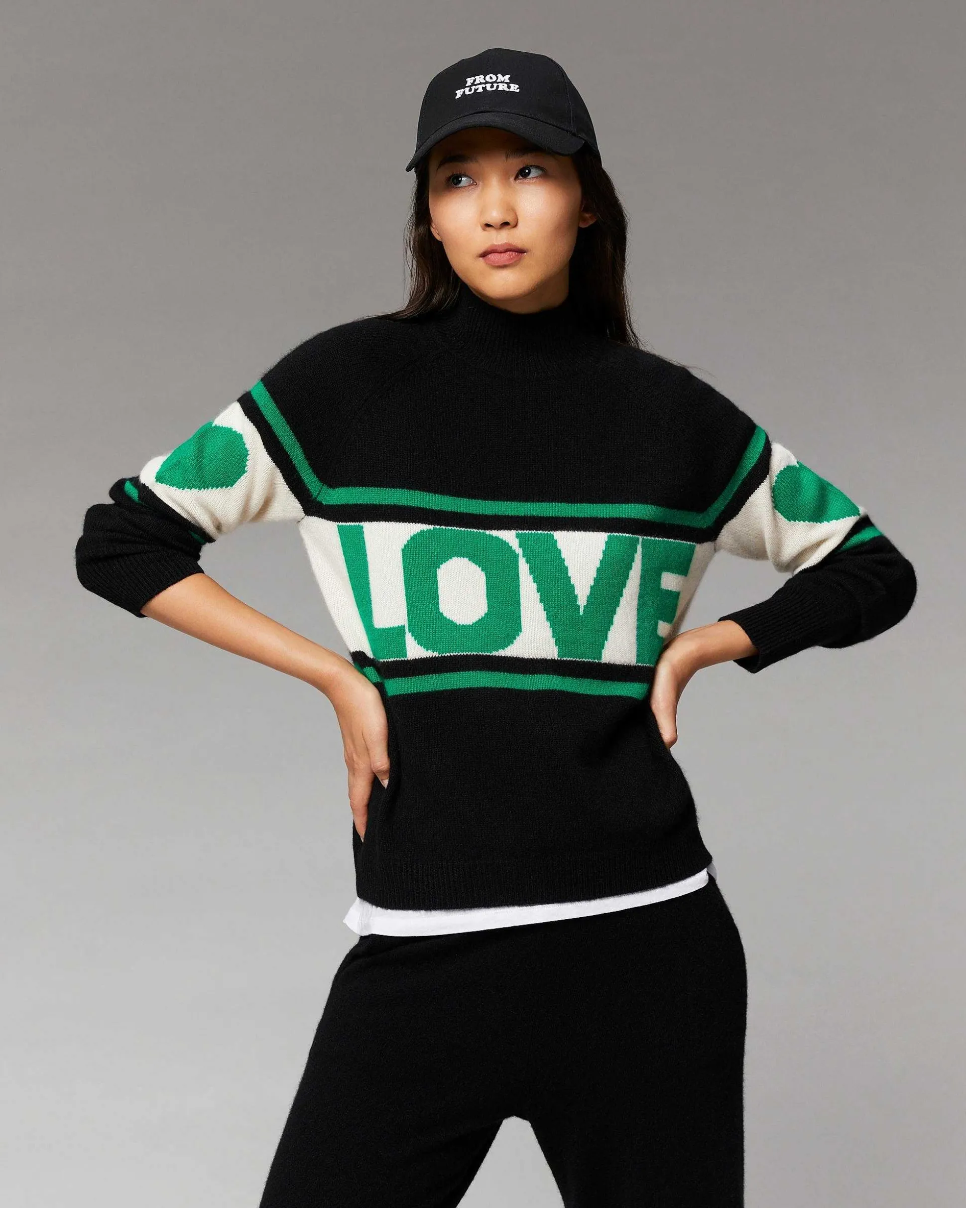 Pull Col Montant Bande Love