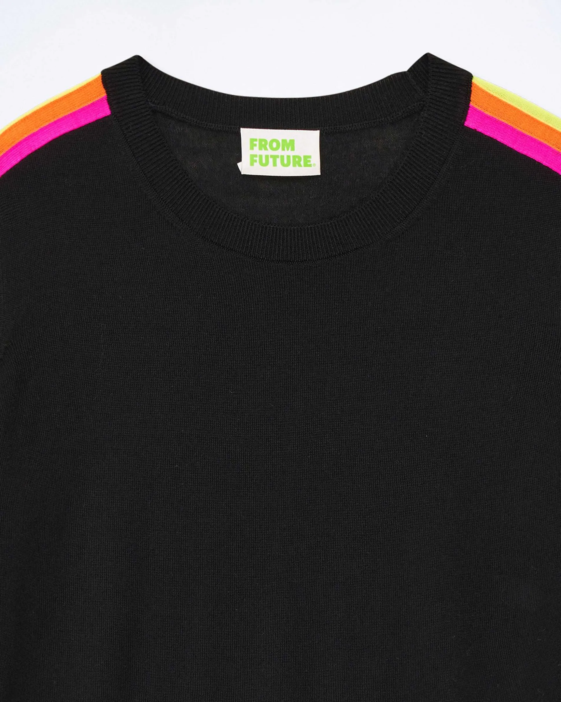 Pull Col Rond Bande Multicolore Aux Manches