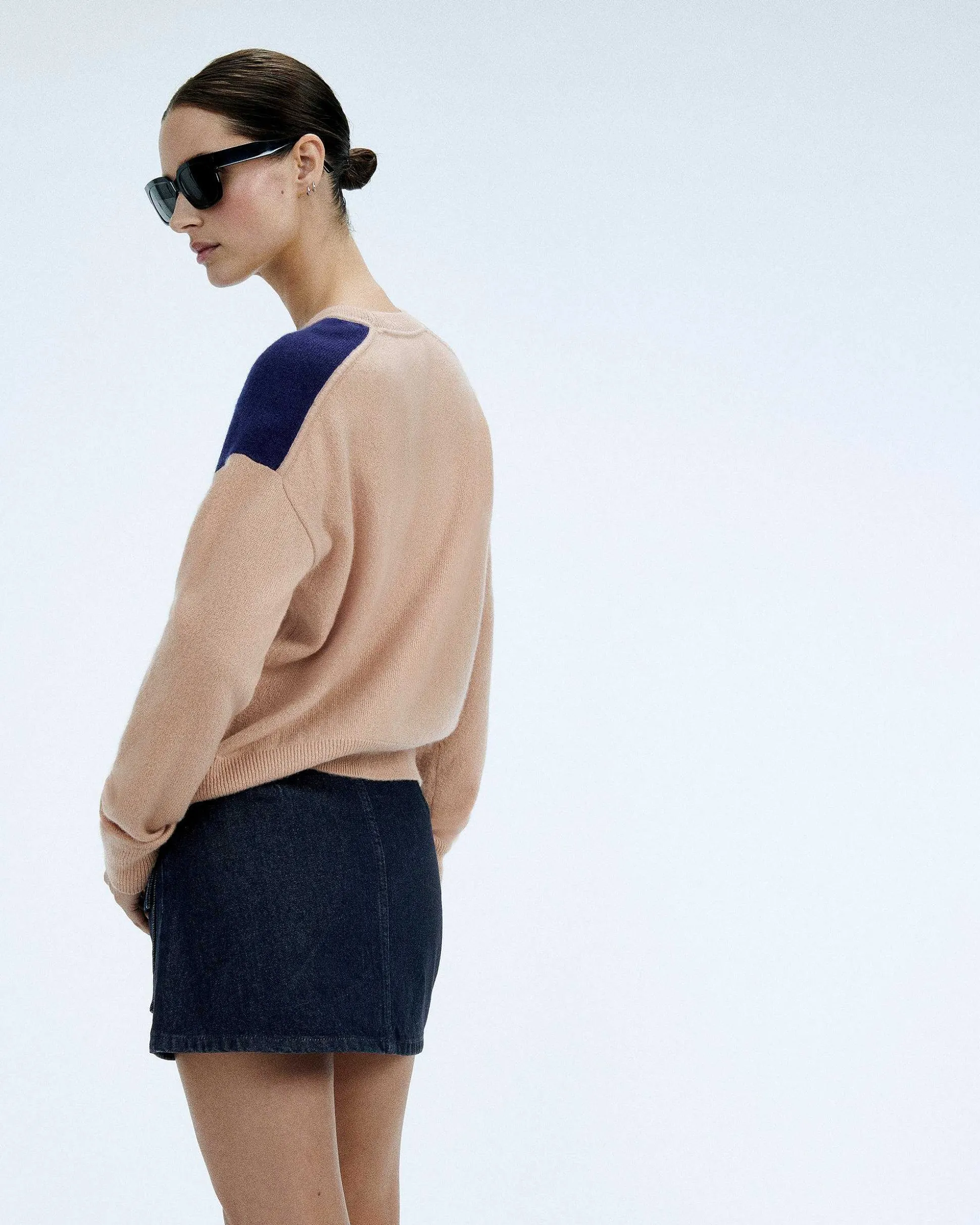 Pull Col Rond Bicolore Et Broderie