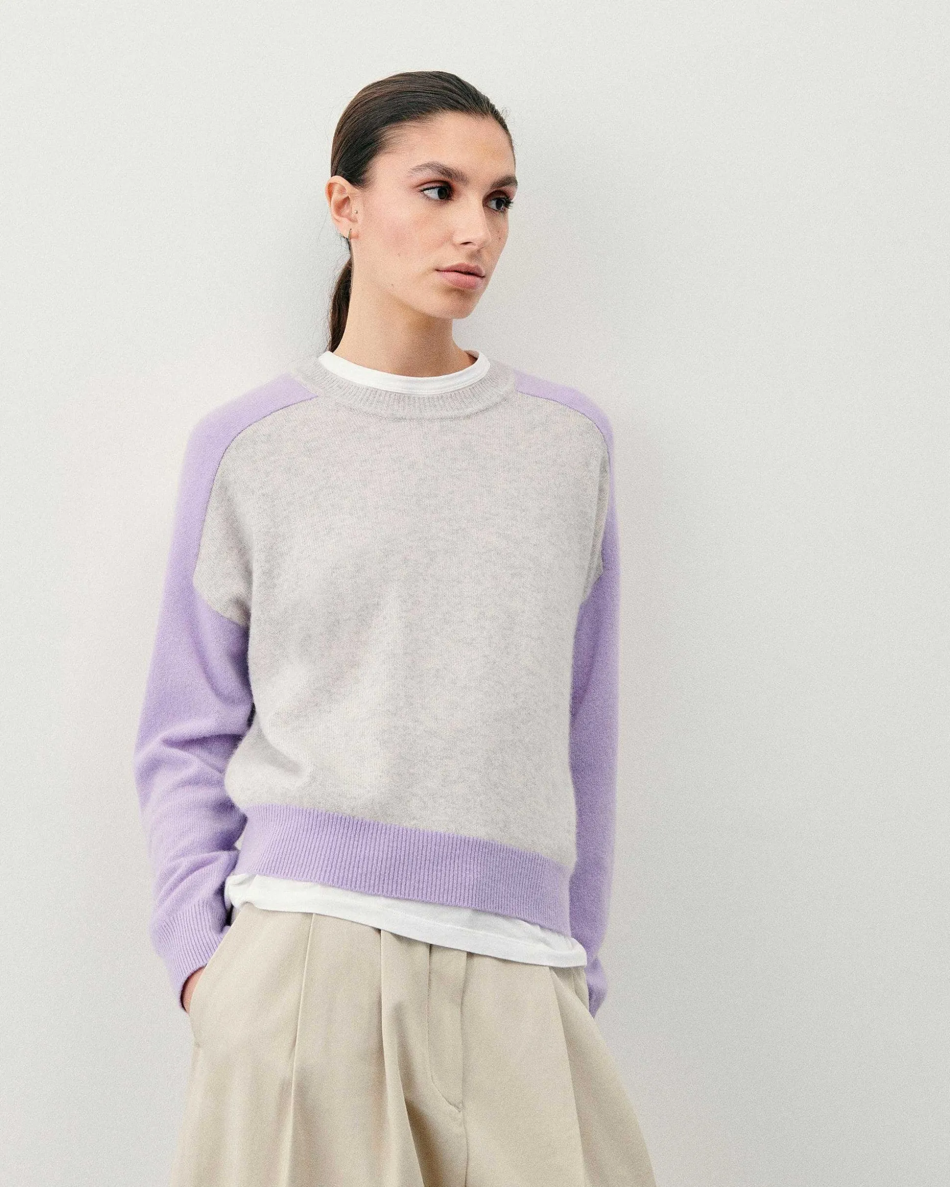 Pull Col Rond Manches Contrastees