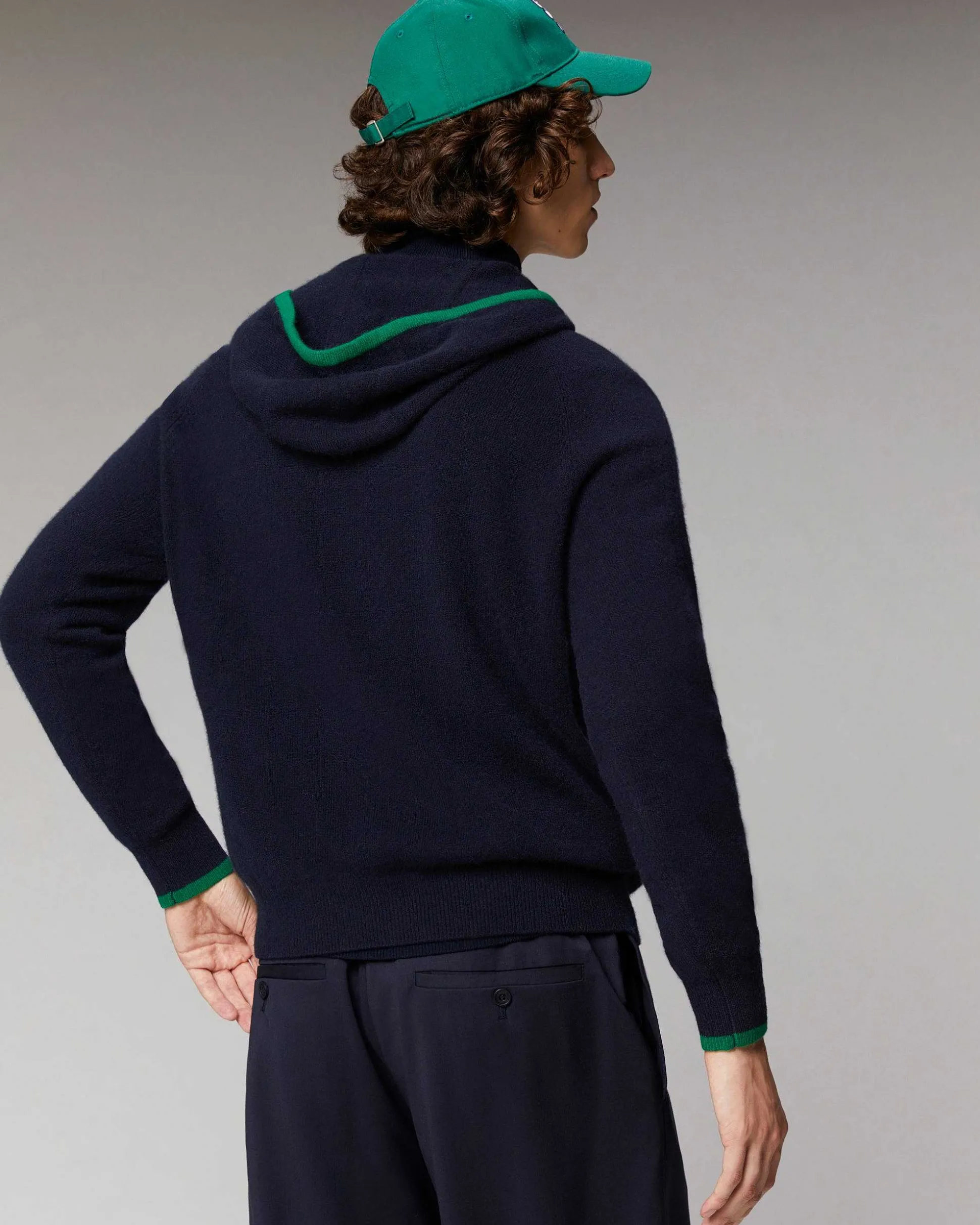 Pull Hoodie Liserets Contrastes Leger