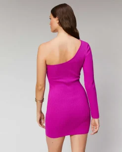 Robe Courte Asymetrique A Cotes