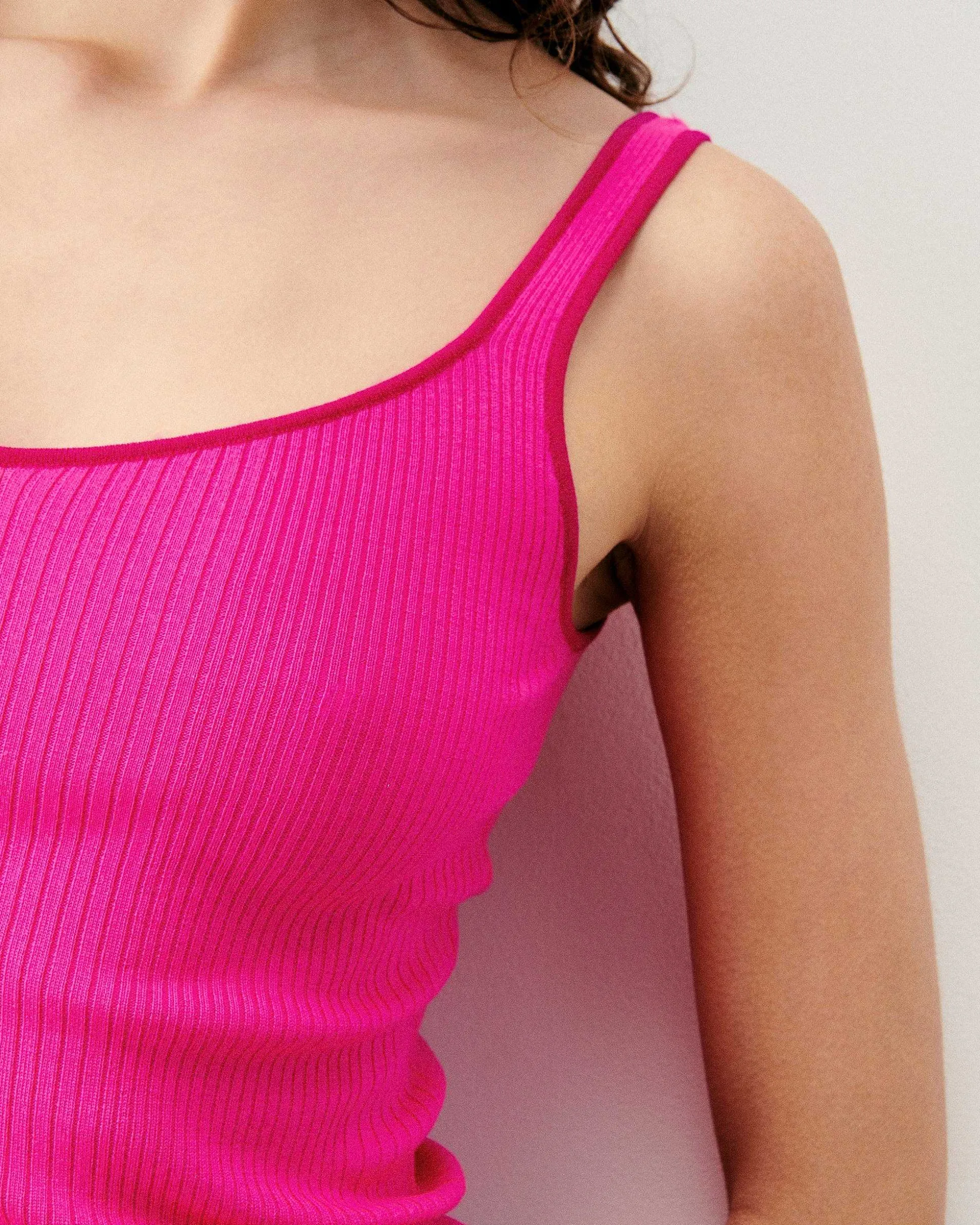 Top Debardeur A Cotes Liseres Contrastes