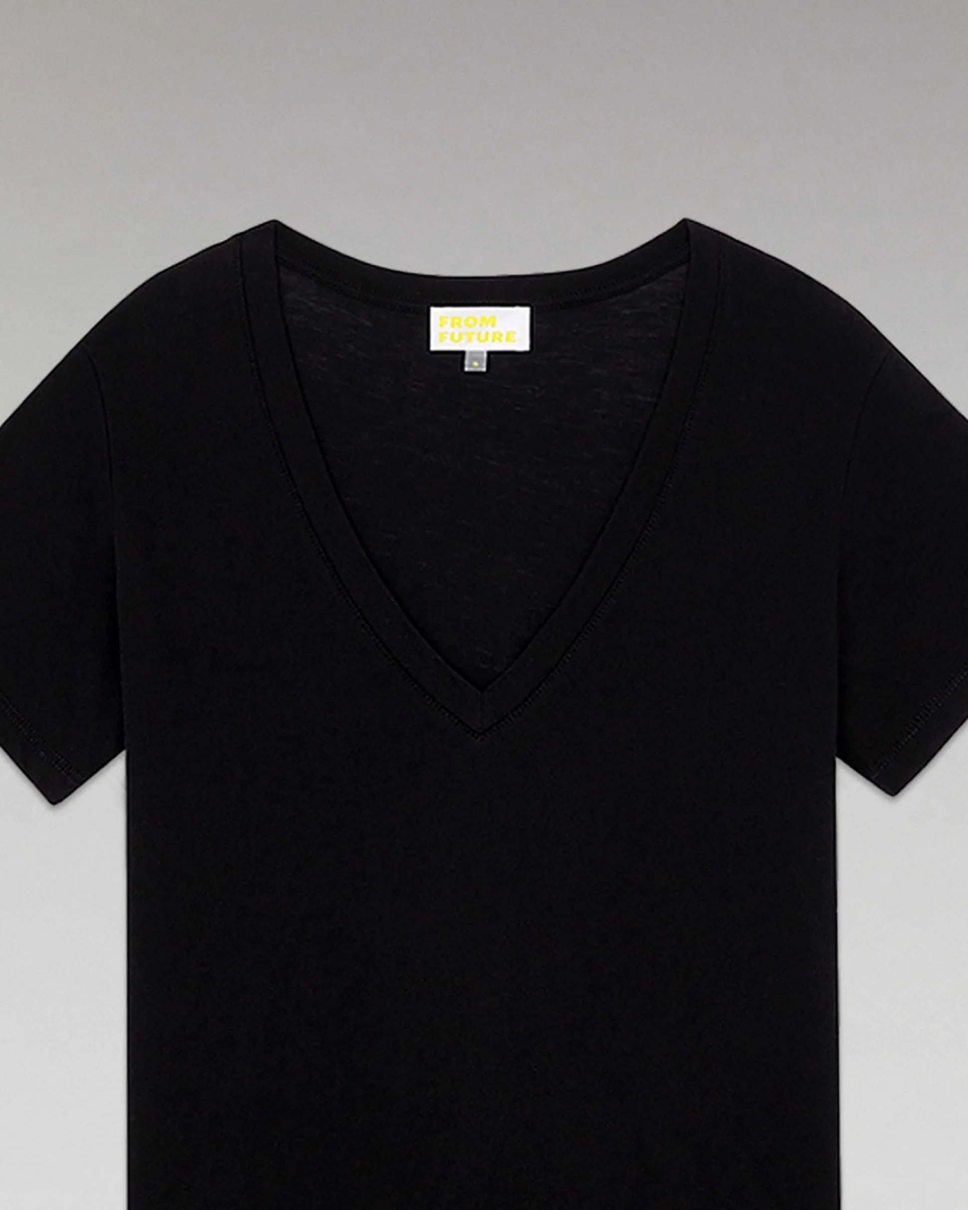 T-Shirt Col V Basique